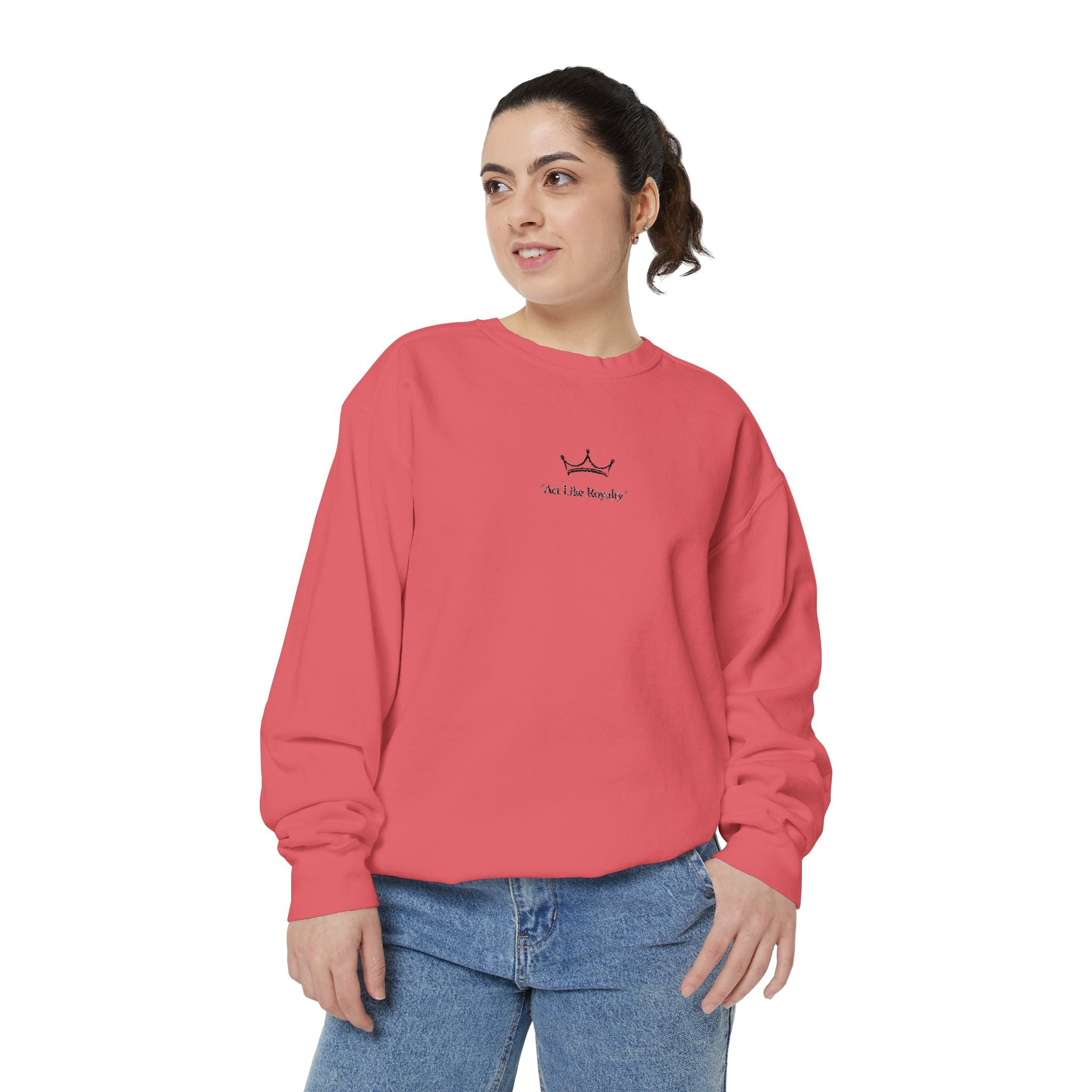 Minimal Sailboat Crewneck Sweatshirt — 'Sail the Sea' Graphic