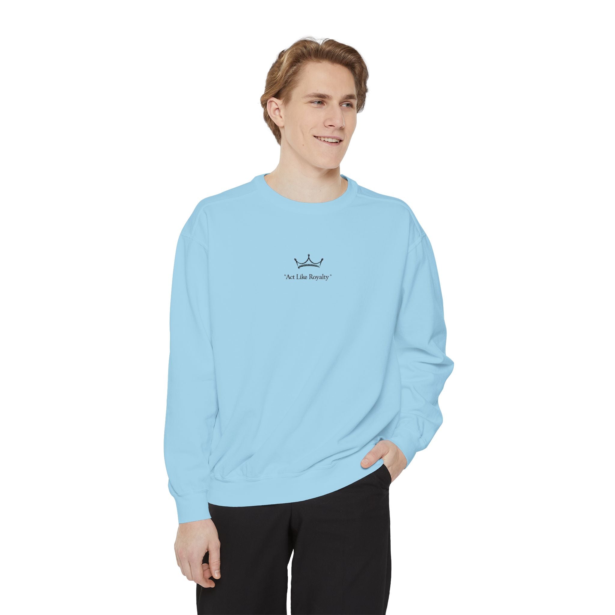 Minimal Sailboat Crewneck Sweatshirt — 'Sail the Sea' Graphic