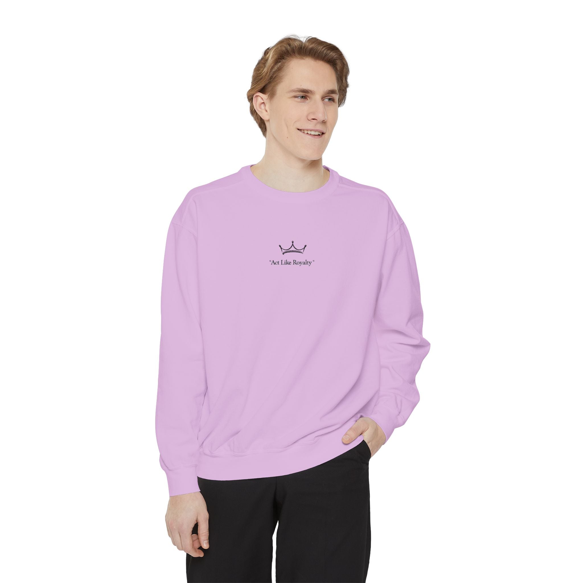 Minimal Sailboat Crewneck Sweatshirt — 'Sail the Sea' Graphic