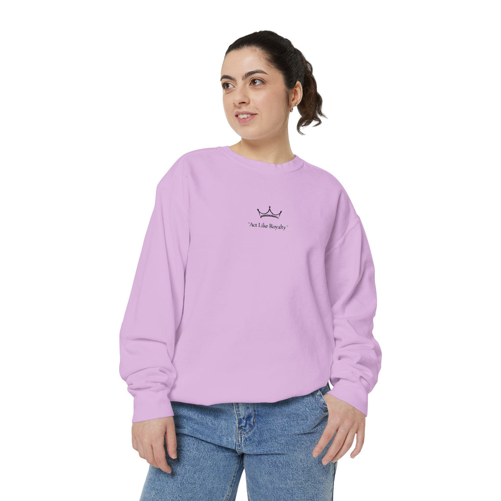Minimal Sailboat Crewneck Sweatshirt — 'Sail the Sea' Graphic