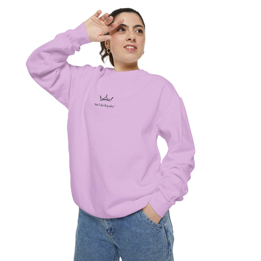 Minimal Sailboat Crewneck Sweatshirt — 'Sail the Sea' Graphic